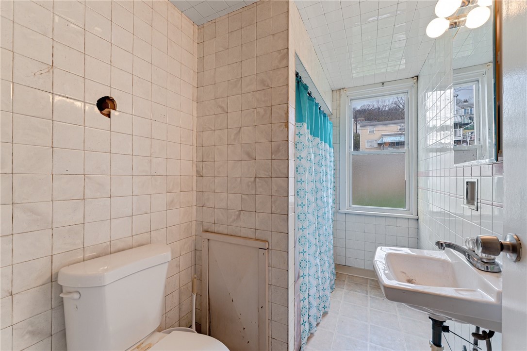 109&111 Davis Street