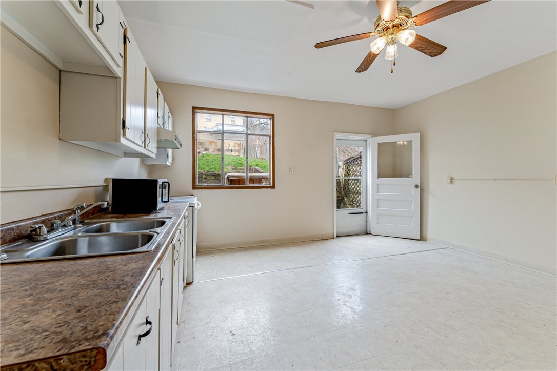 109&111 Davis Street