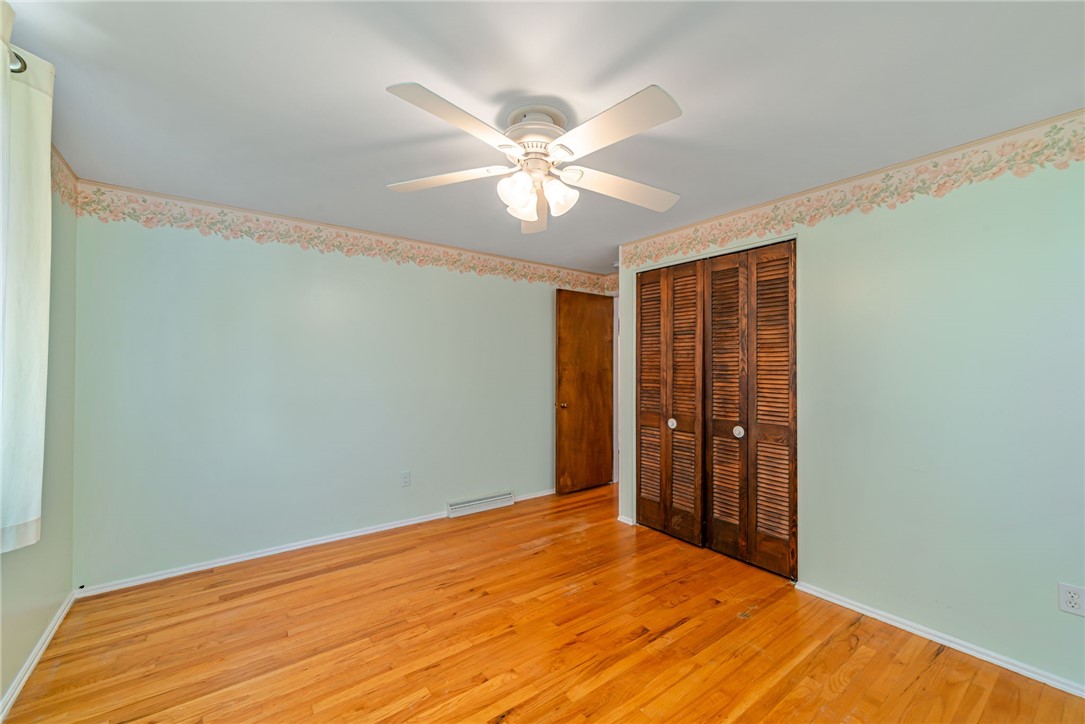 175 Crescent Garden Dr