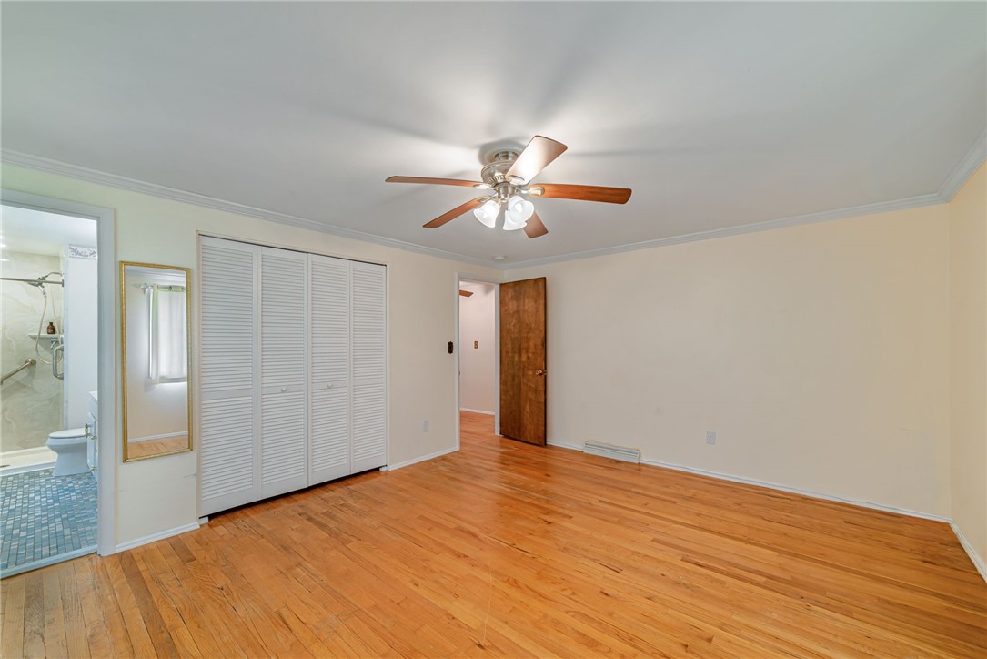 175 Crescent Garden Dr