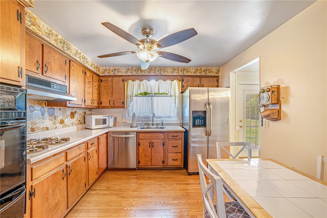 175 Crescent Garden Dr