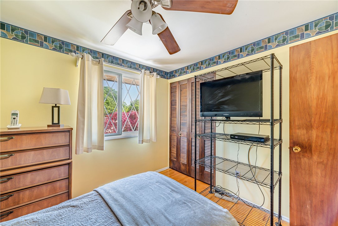 175 Crescent Garden Dr