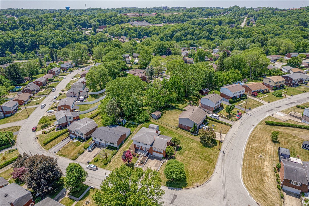 175 Crescent Garden Dr