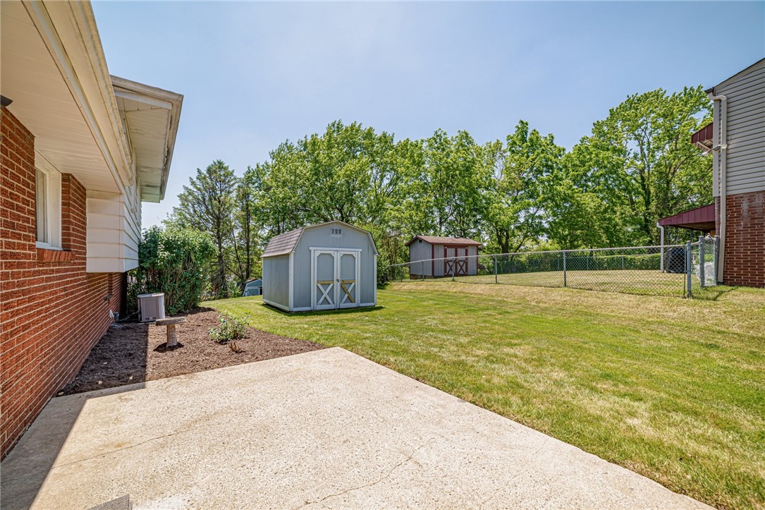 175 Crescent Garden Dr