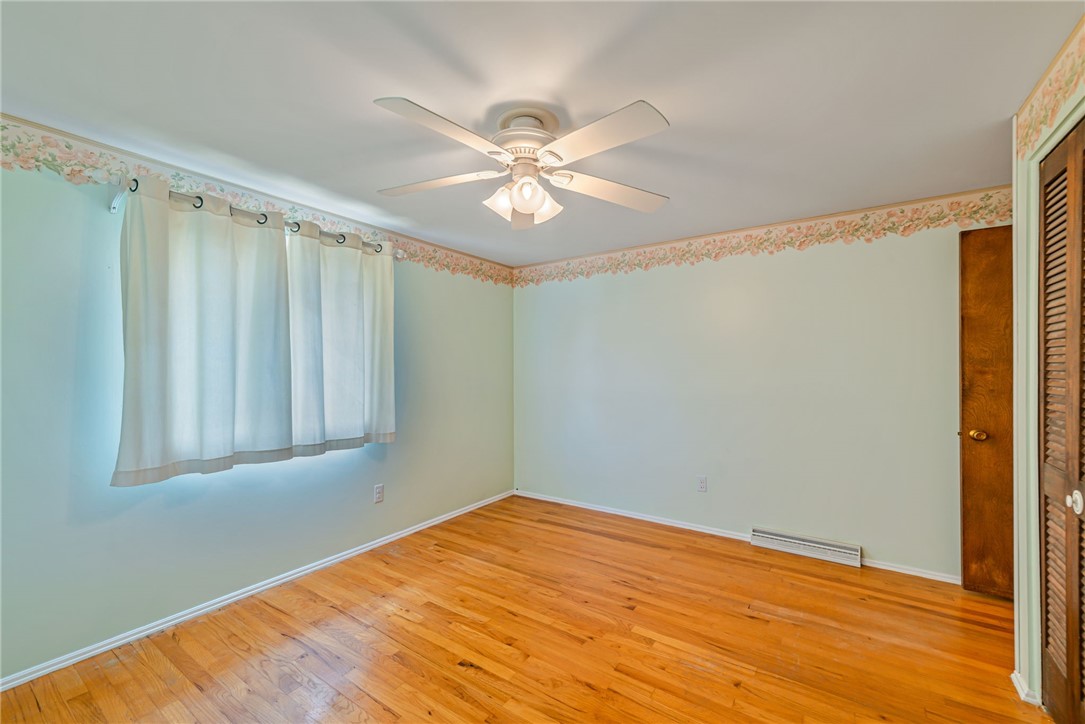 175 Crescent Garden Dr