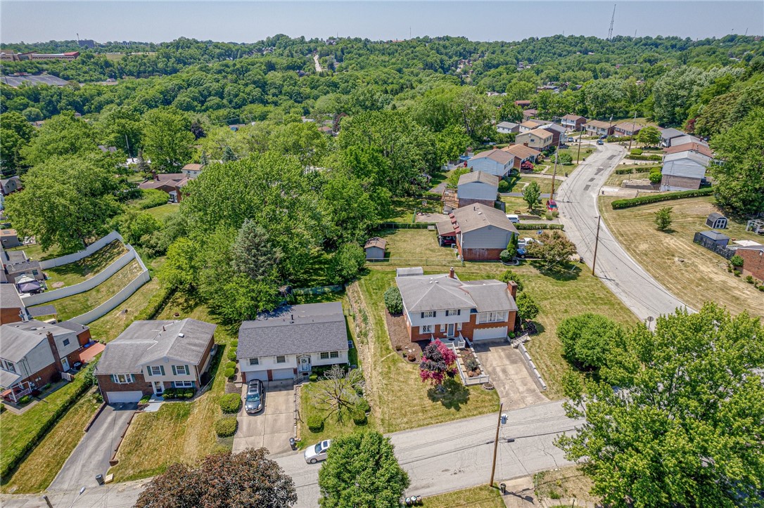 175 Crescent Garden Dr