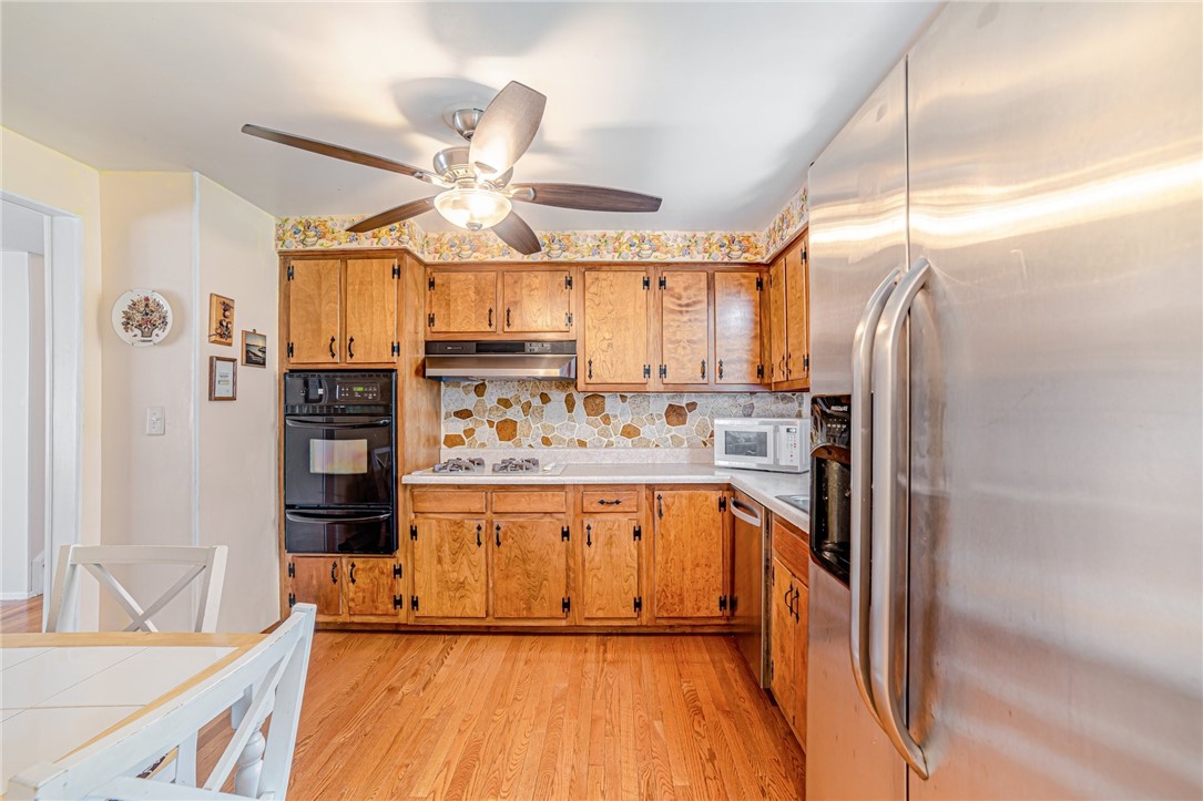 175 Crescent Garden Dr