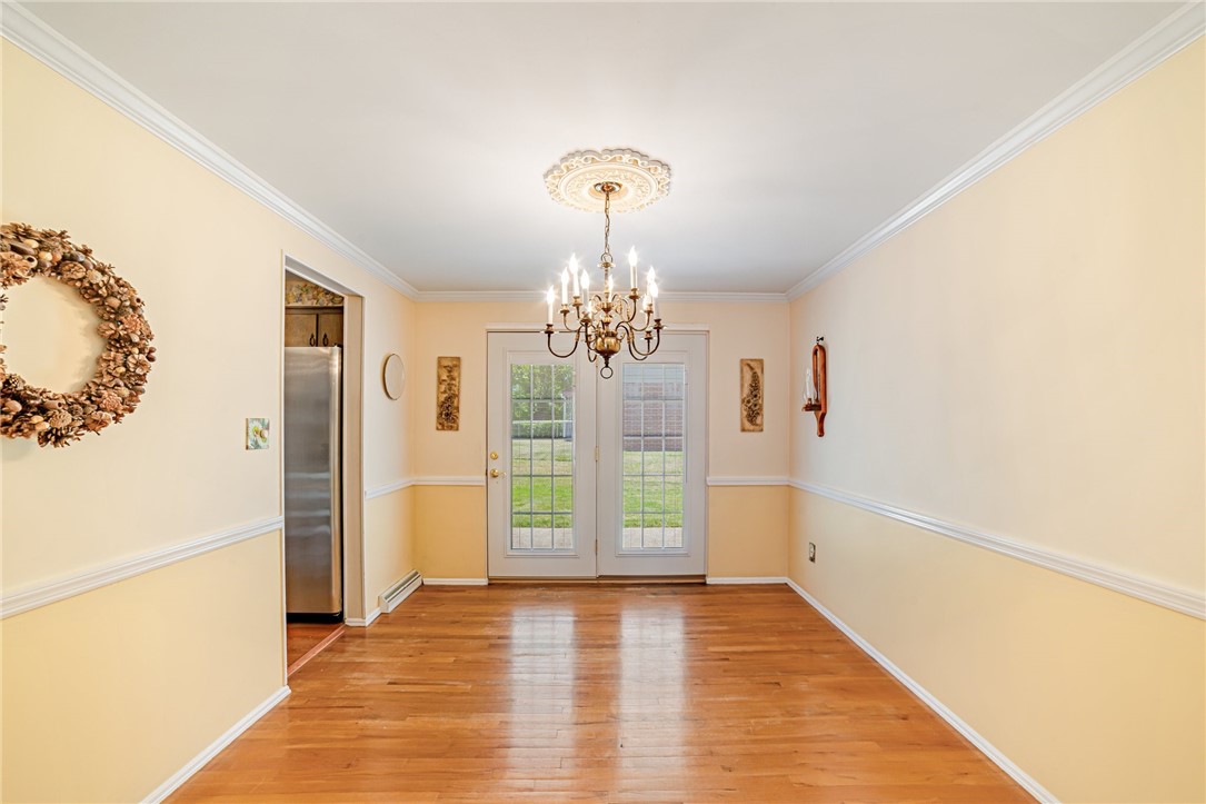 175 Crescent Garden Dr