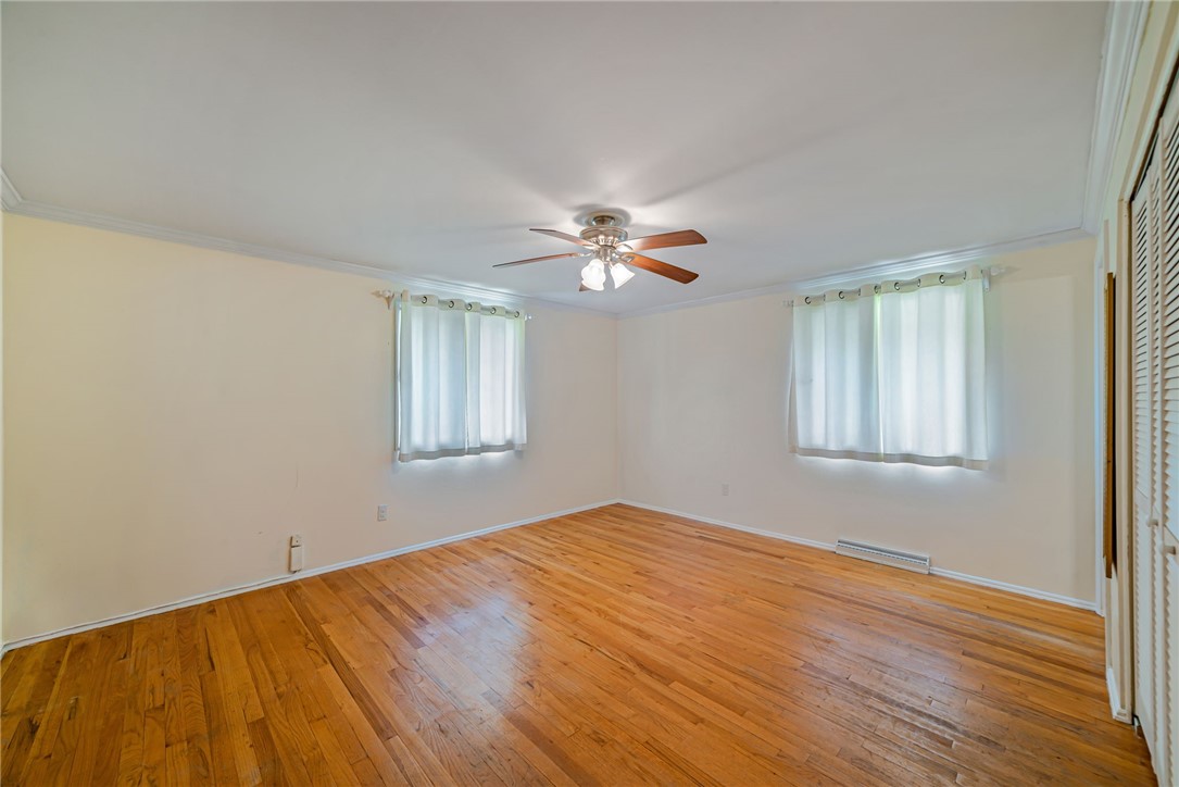 175 Crescent Garden Dr