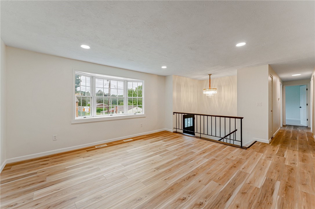 2406 Rolling Farms Rd