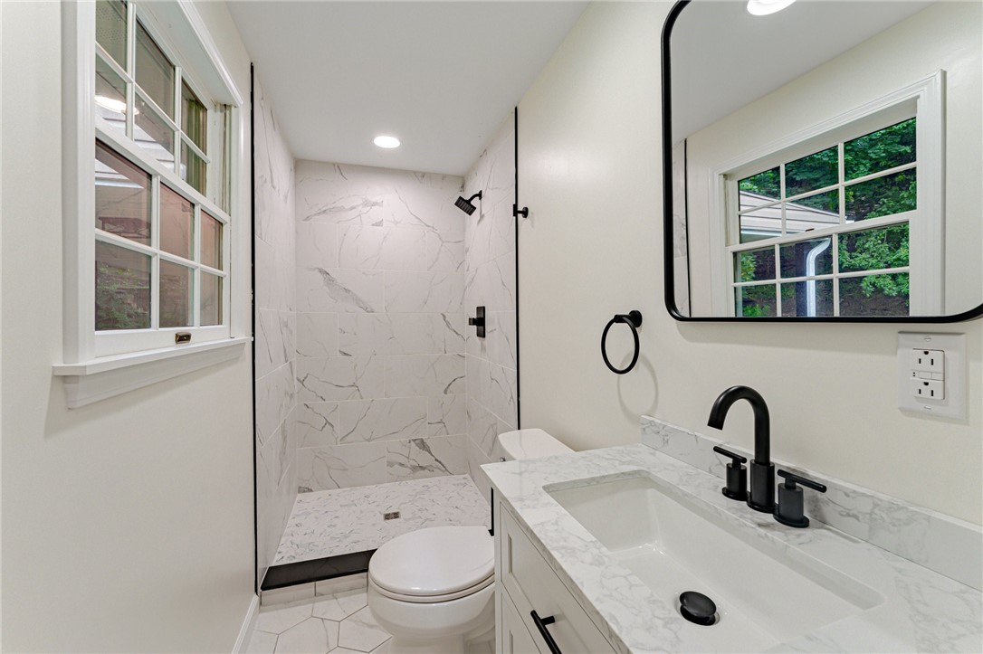 2406 Rolling Farms Rd