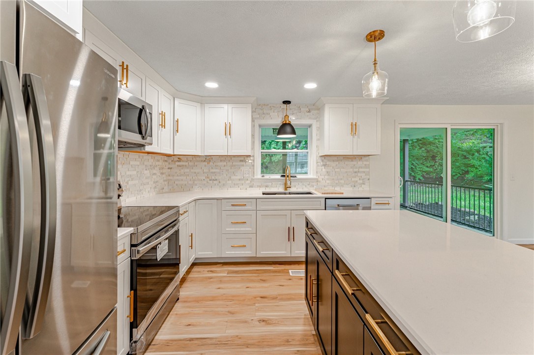 2406 Rolling Farms Rd