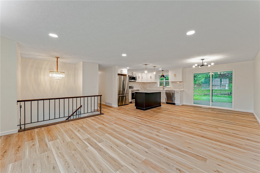 2406 Rolling Farms Rd