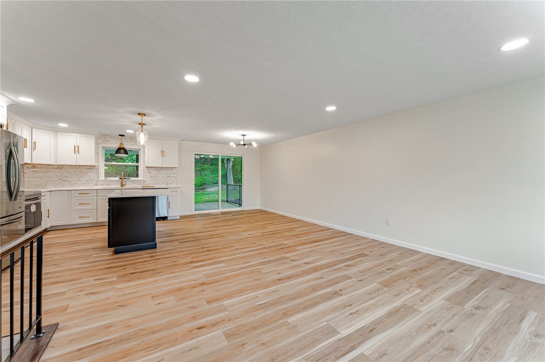 2406 Rolling Farms Rd