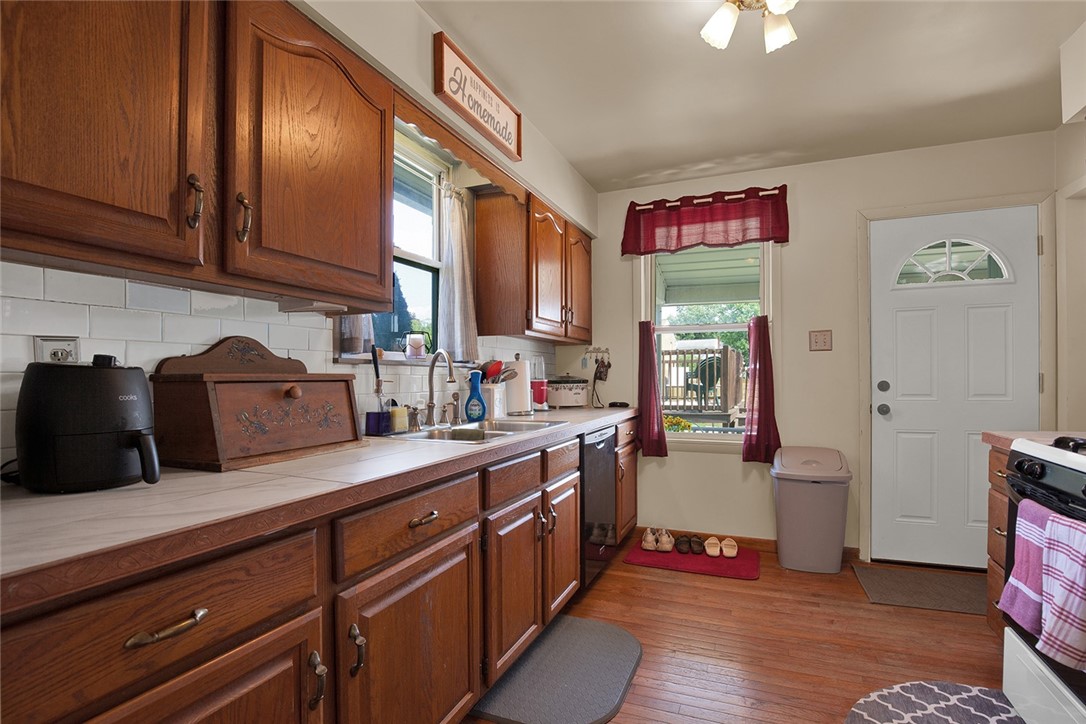 10289 Washington Ave