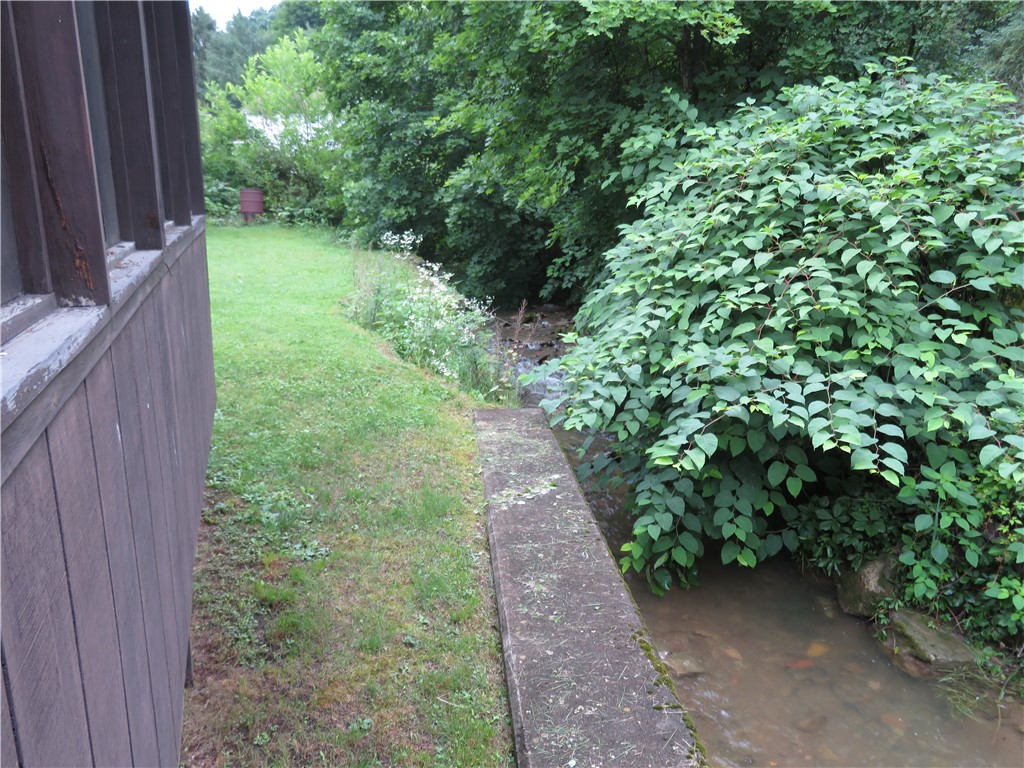 494 & 494 1/2 Evergreen Rd.