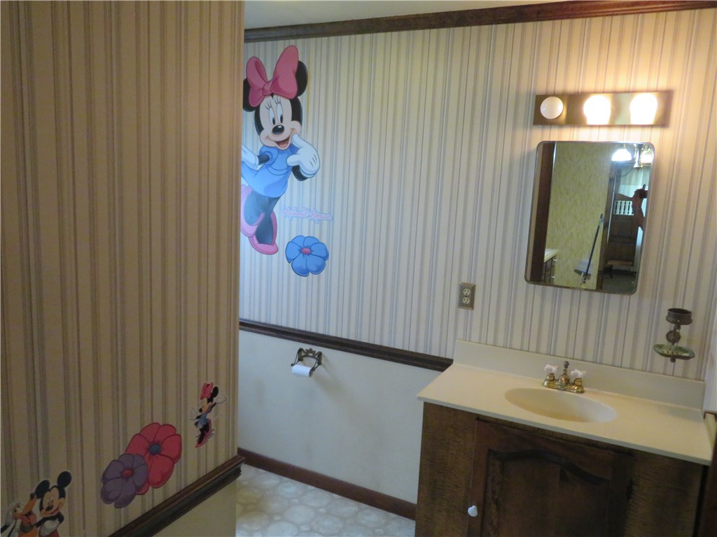 494 & 494 1/2 Evergreen Rd.