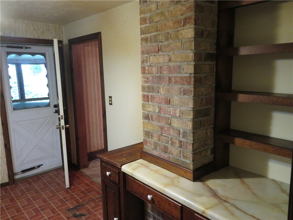 494 & 494 1/2 Evergreen Rd.