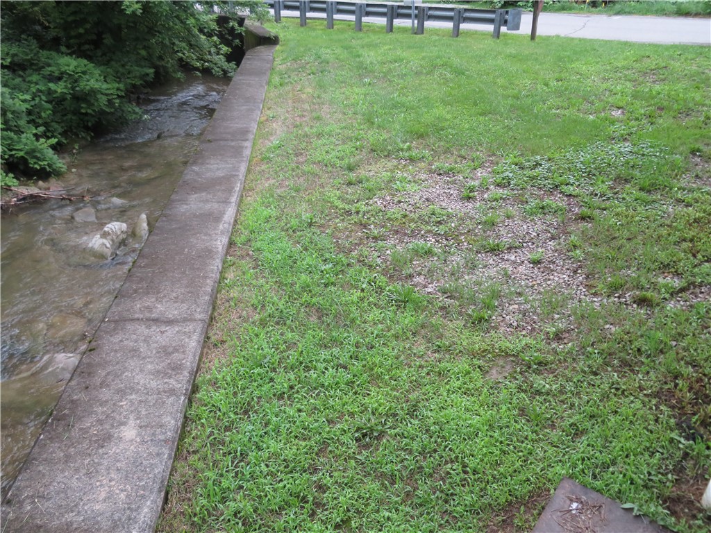 494 & 494 1/2 Evergreen Rd.