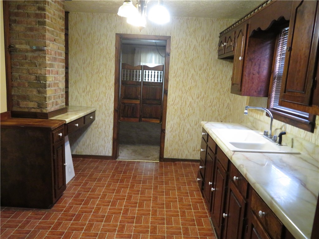 494 & 494 1/2 Evergreen Rd.