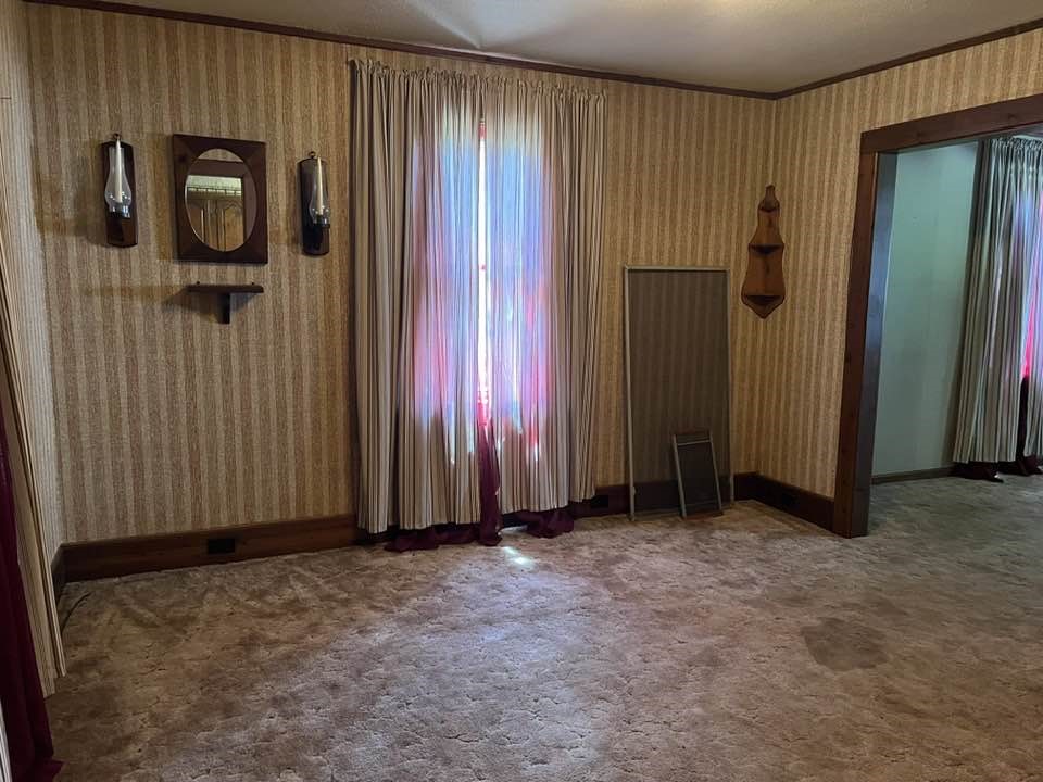 494 & 494 1/2 Evergreen Rd.