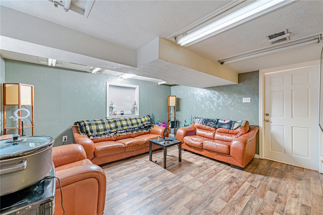 531 Sunnyfield Drive