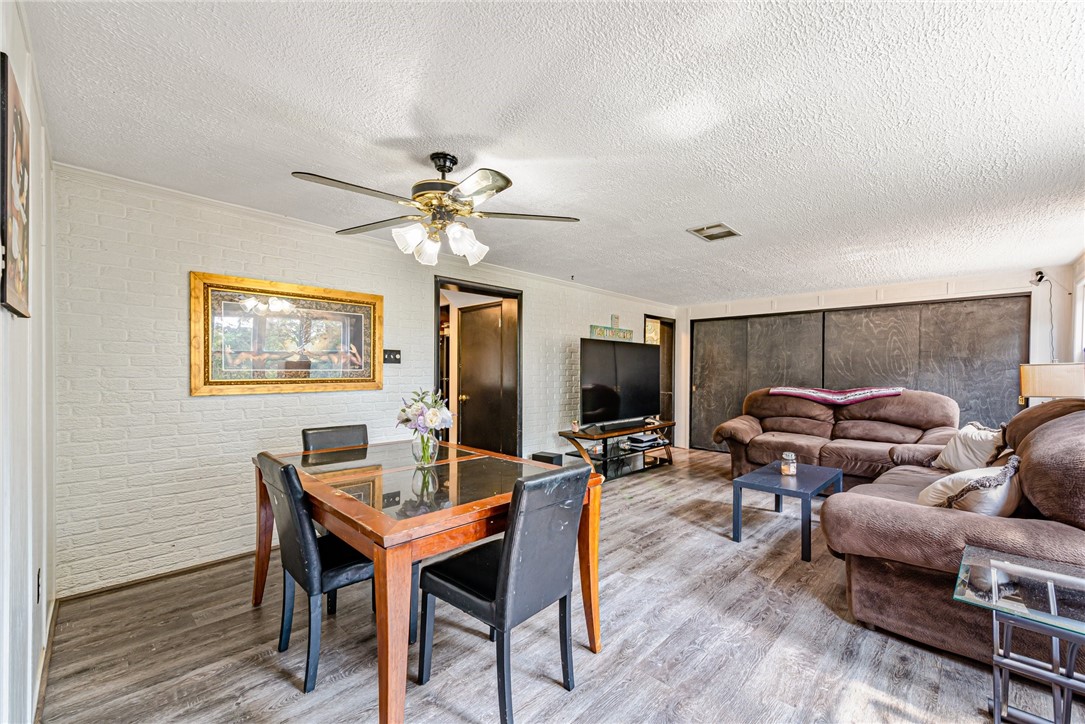 531 Sunnyfield Drive