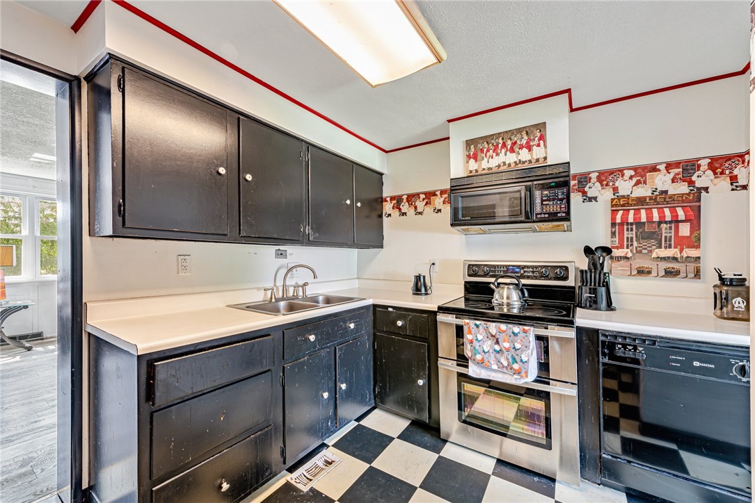 531 Sunnyfield Drive