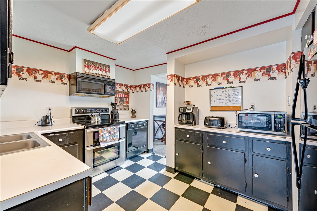 531 Sunnyfield Drive