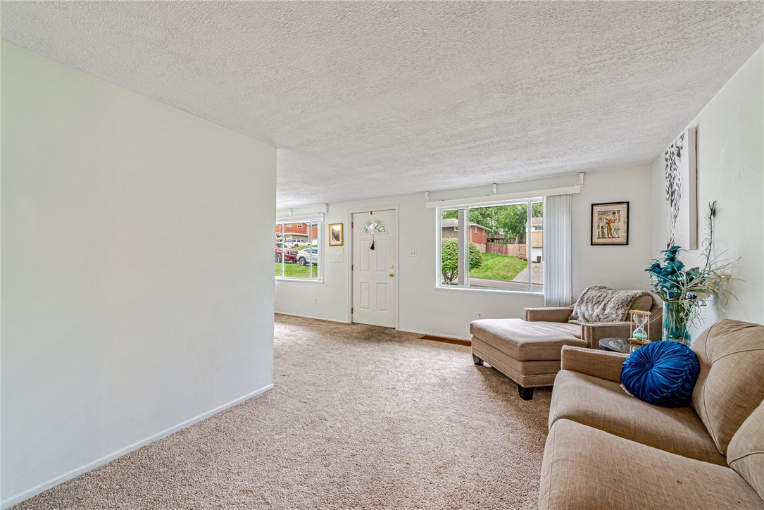 531 Sunnyfield Drive