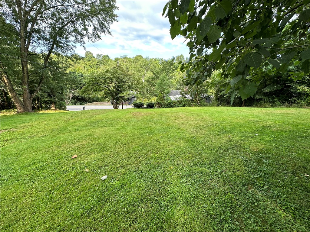 7051 Pleasant Valley Rd