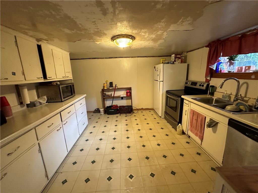 7051 Pleasant Valley Rd