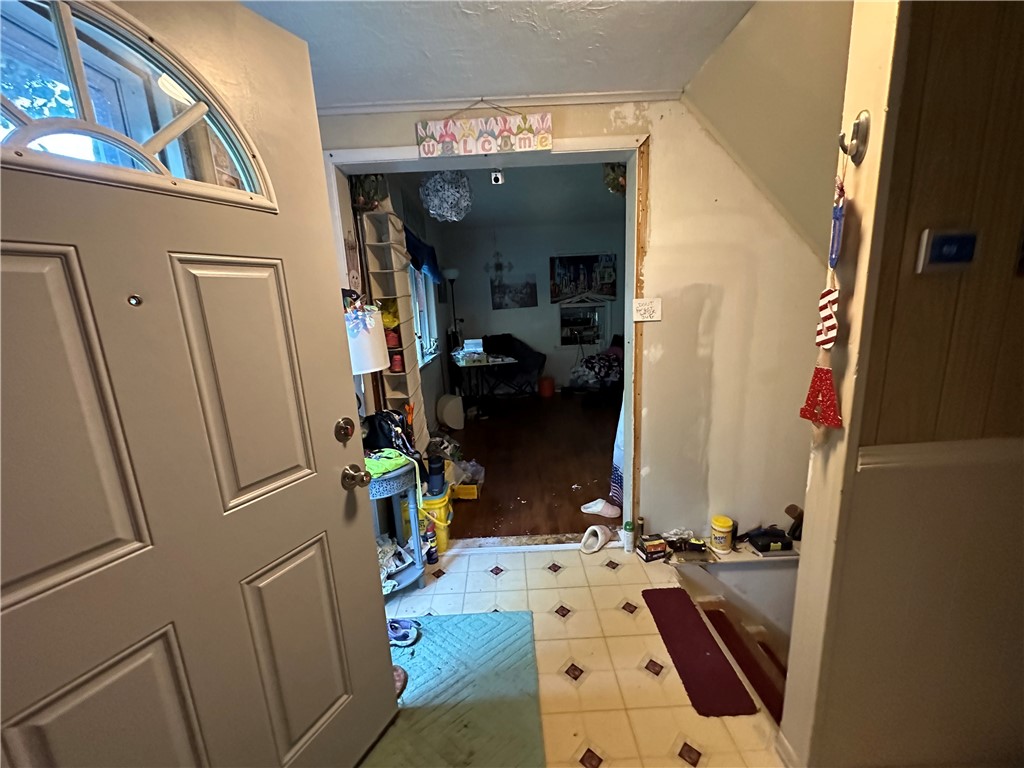 7051 Pleasant Valley Rd