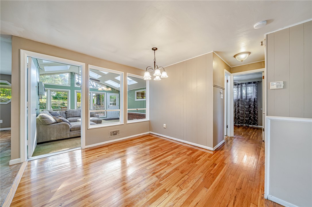 526 Sunnyfield Drive