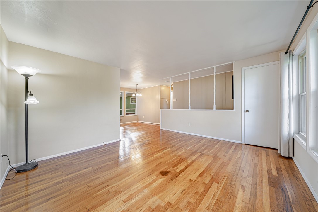 526 Sunnyfield Drive