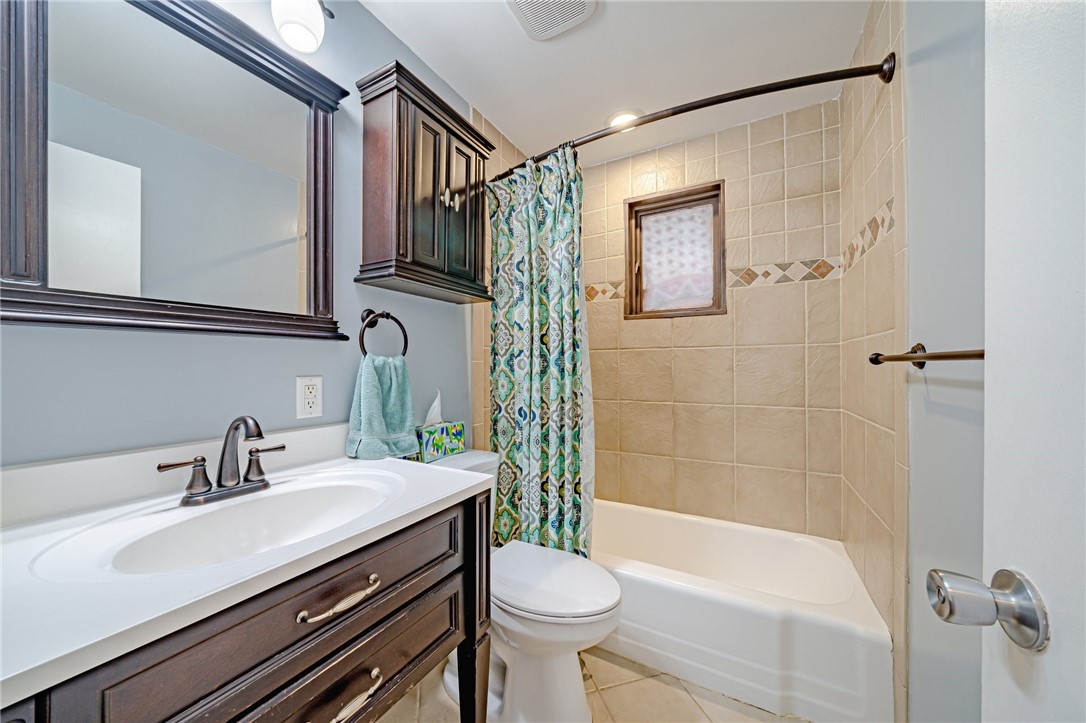 526 Sunnyfield Drive