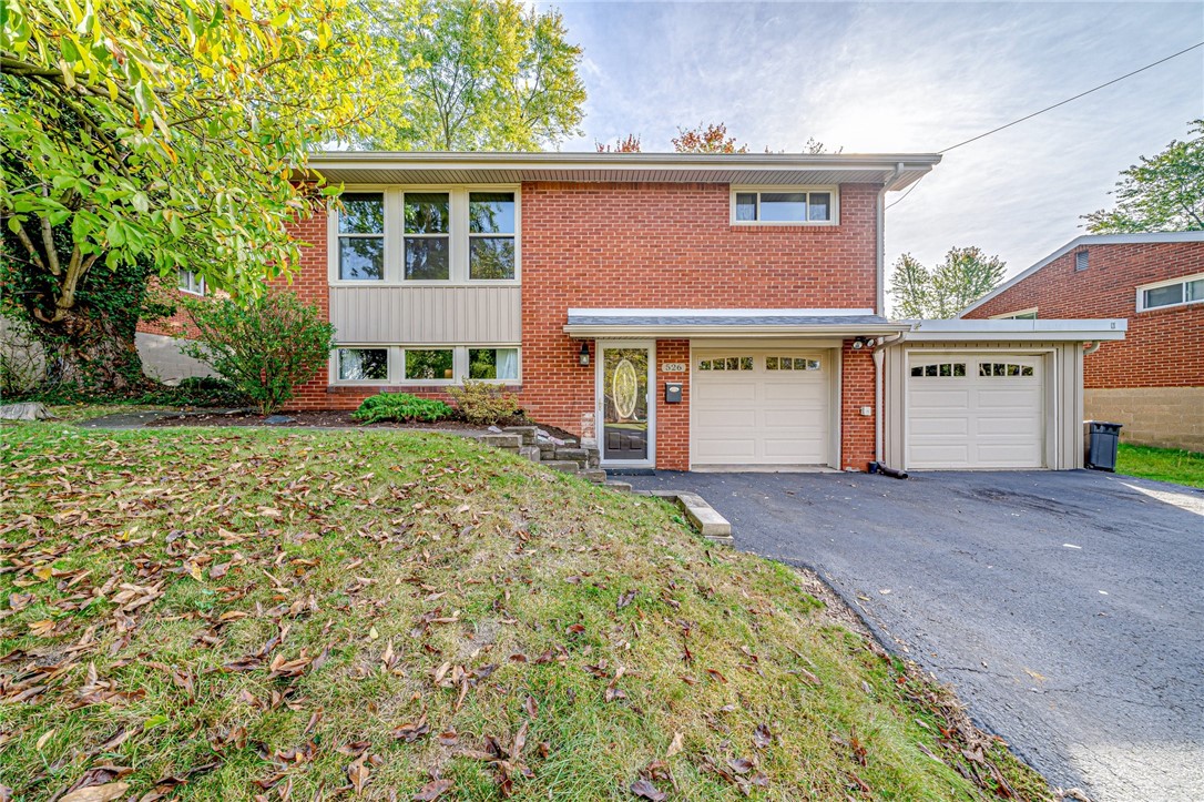 526 Sunnyfield Drive