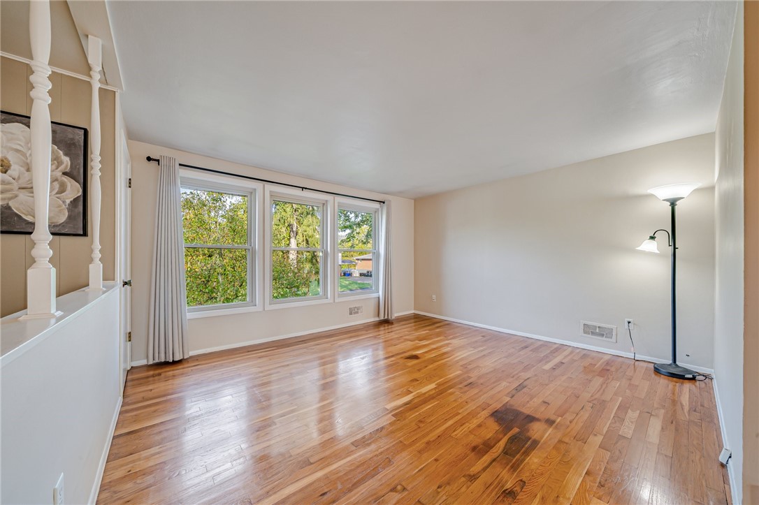 526 Sunnyfield Drive