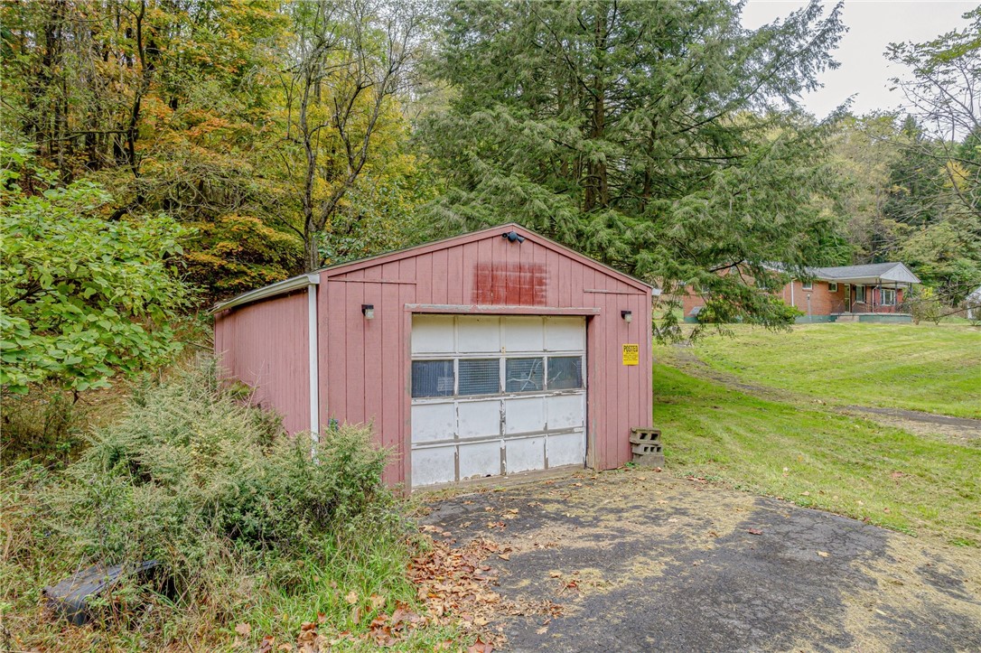 203 Shuster Hollow Rd