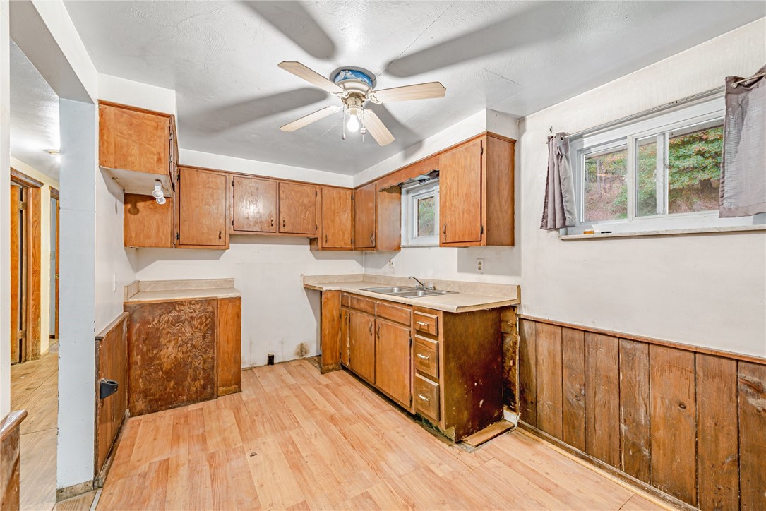 203 Shuster Hollow Rd