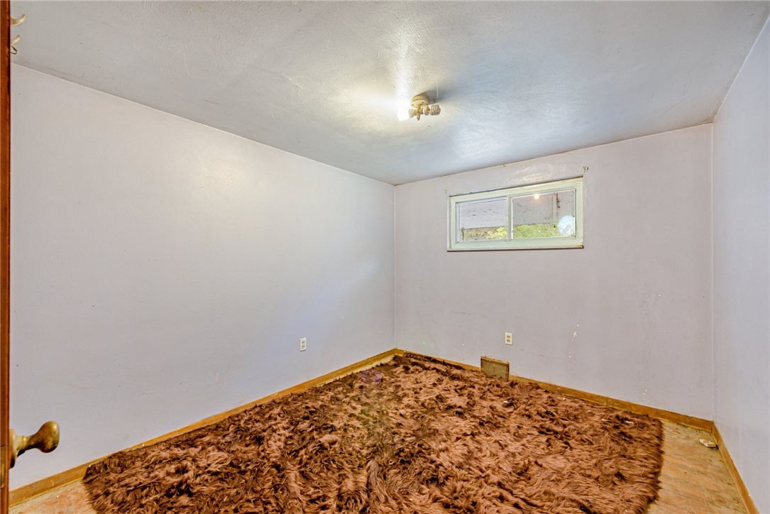 203 Shuster Hollow Rd