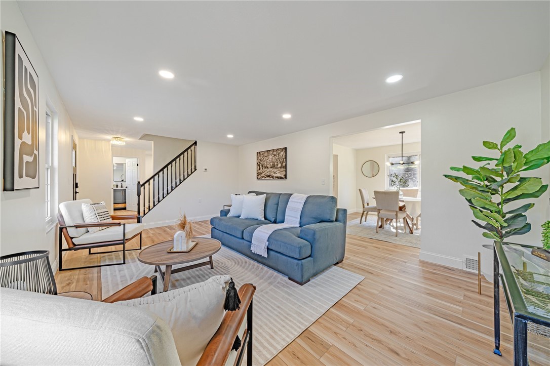 2405 E Springwood Drive