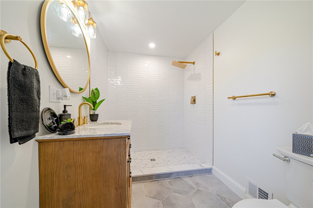 2405 E Springwood Drive