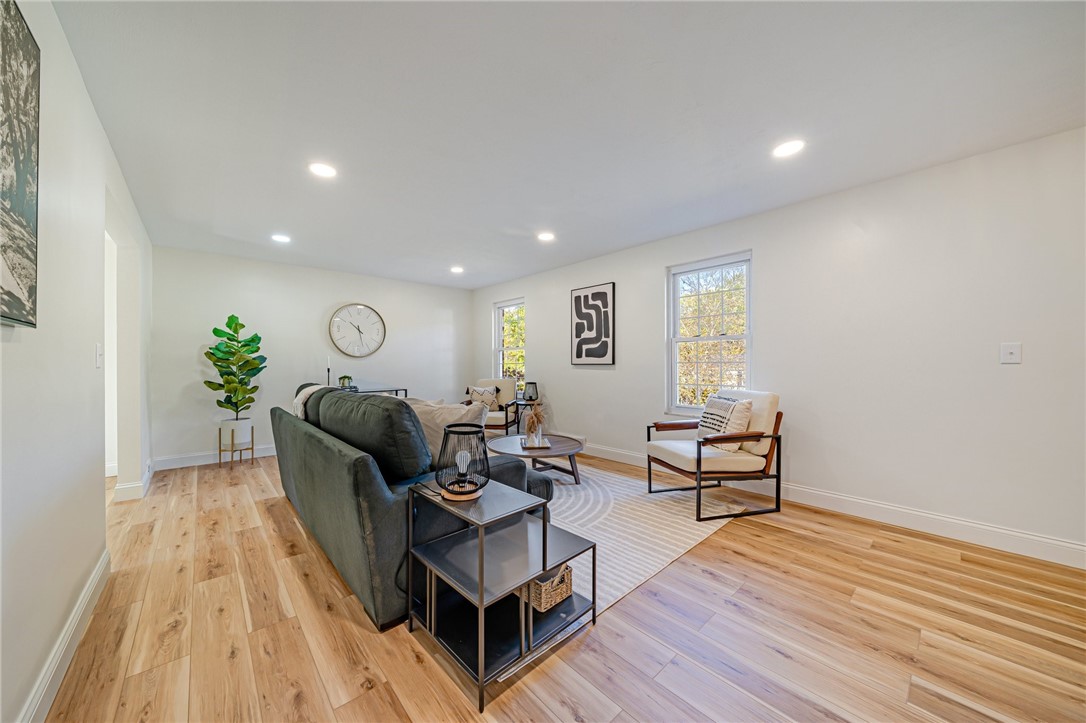 2405 E Springwood Drive