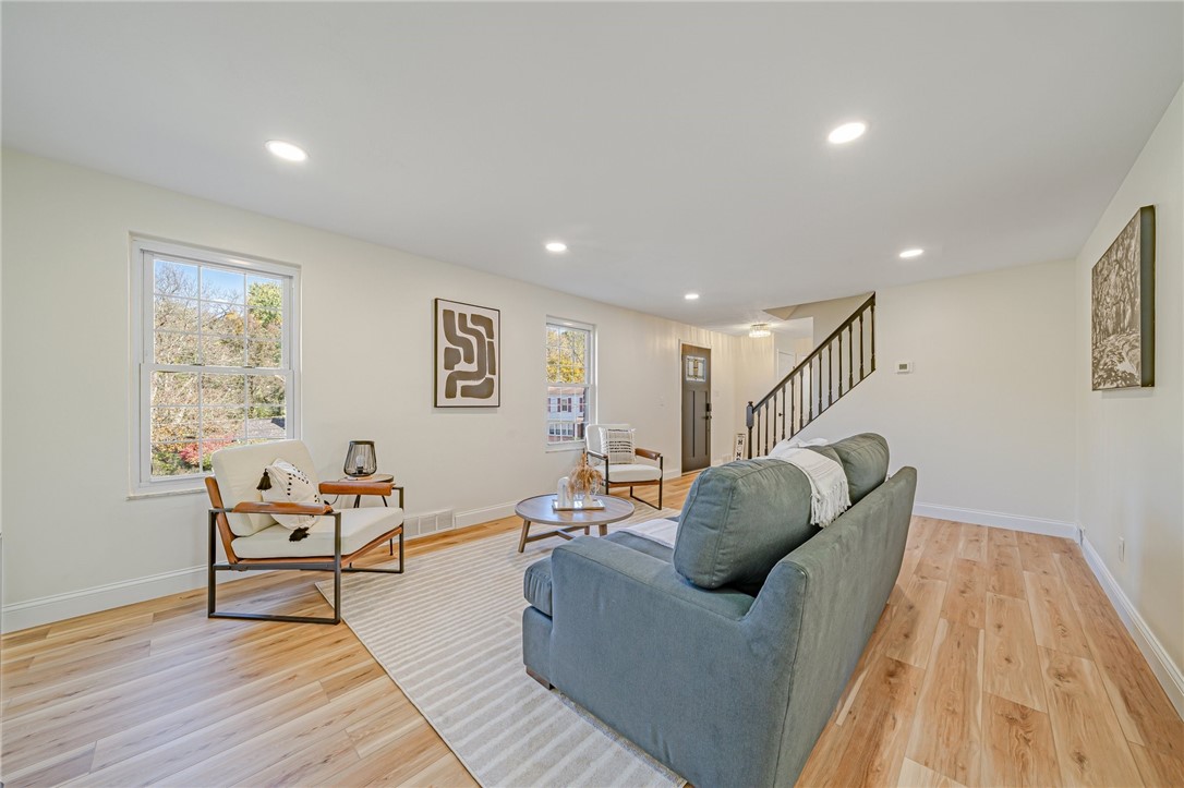 2405 E Springwood Drive