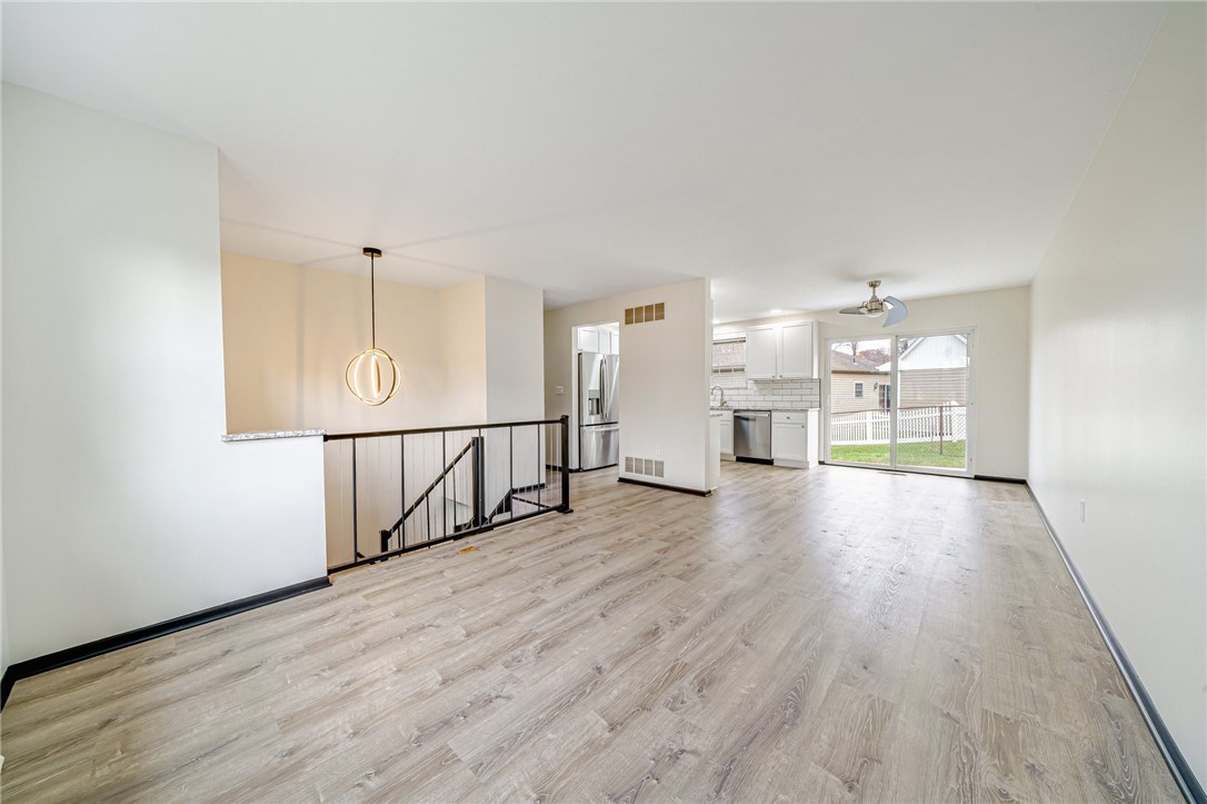 101 Seavey Highlands Dr