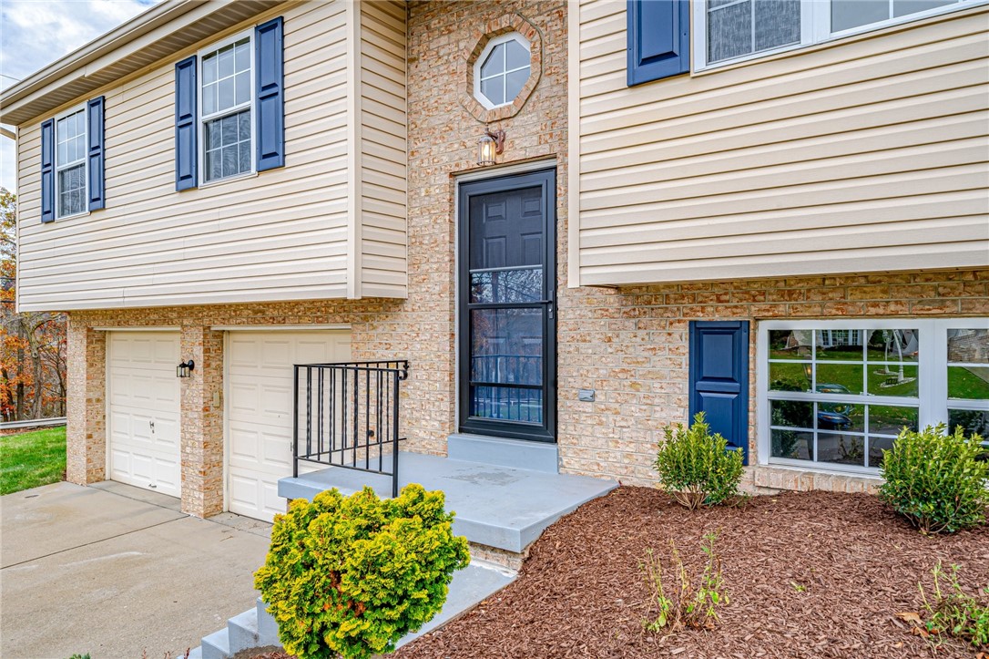 101 Seavey Highlands Dr