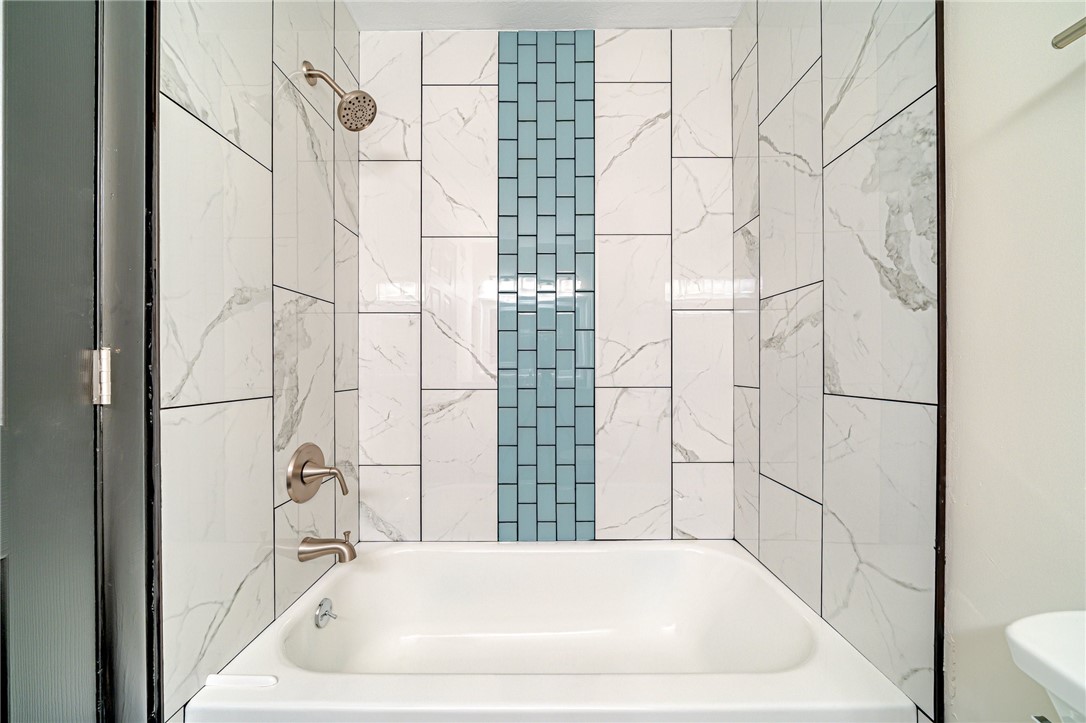 101 Seavey Highlands Dr