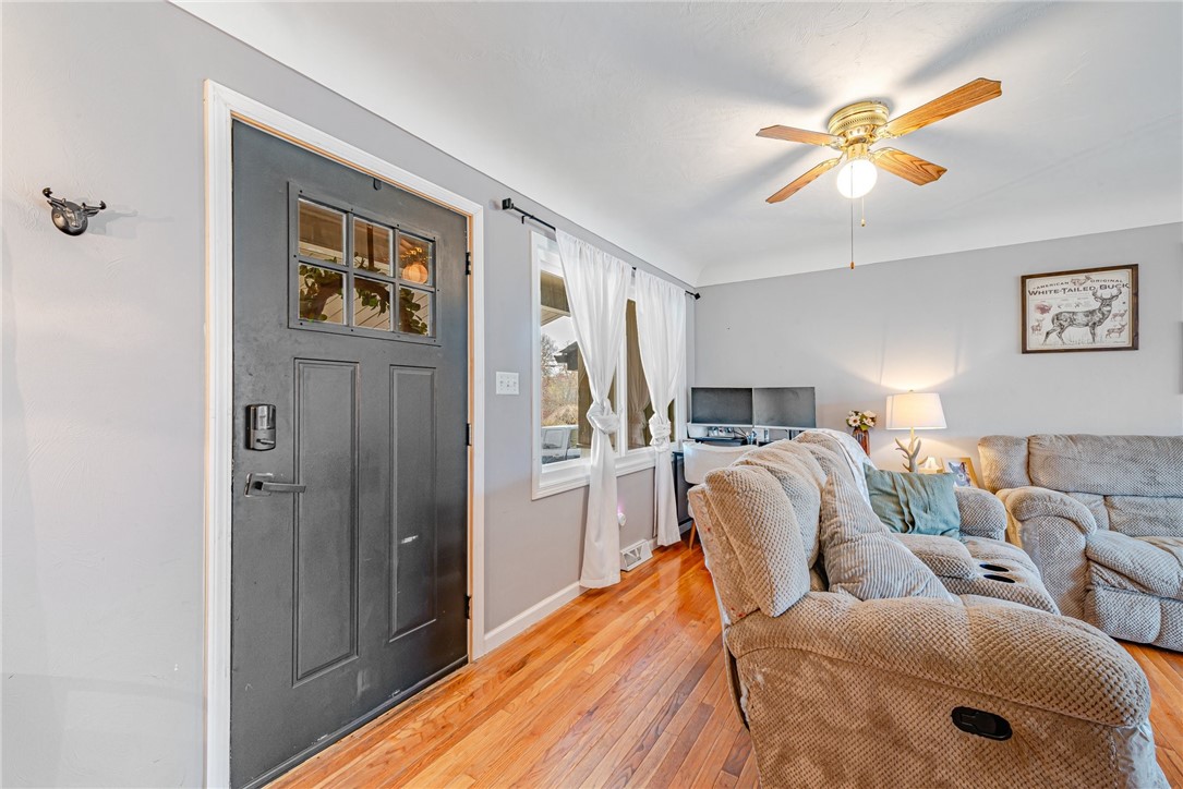 272 Pleasant View Dr