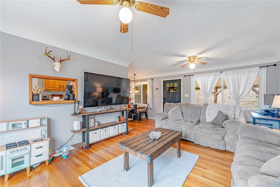 272 Pleasant View Dr